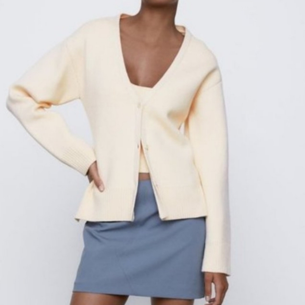Zara Cream Cardigan Sweater with V-Neck
